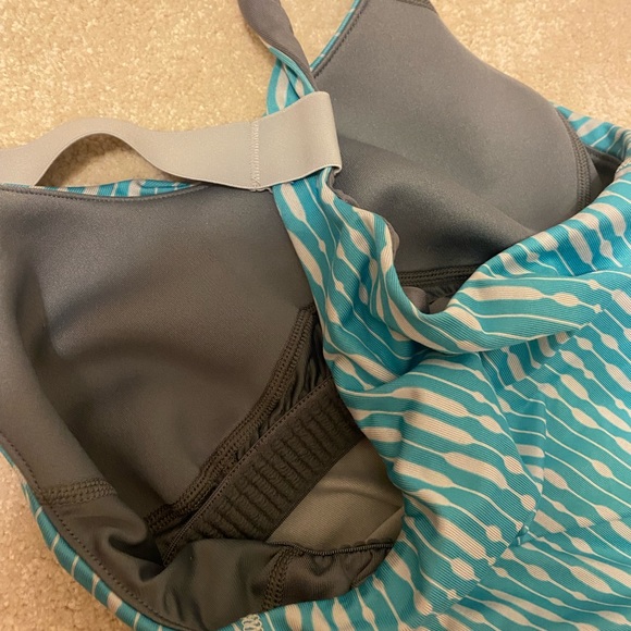 Nike Workout Tank - Picture 7 of 7